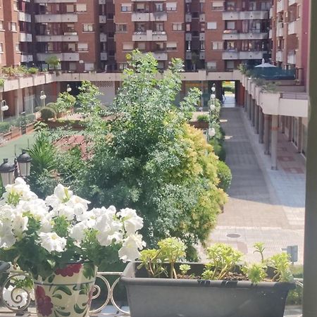 Alojamiento Oviedo 3 Con Parking Exteriör bild
