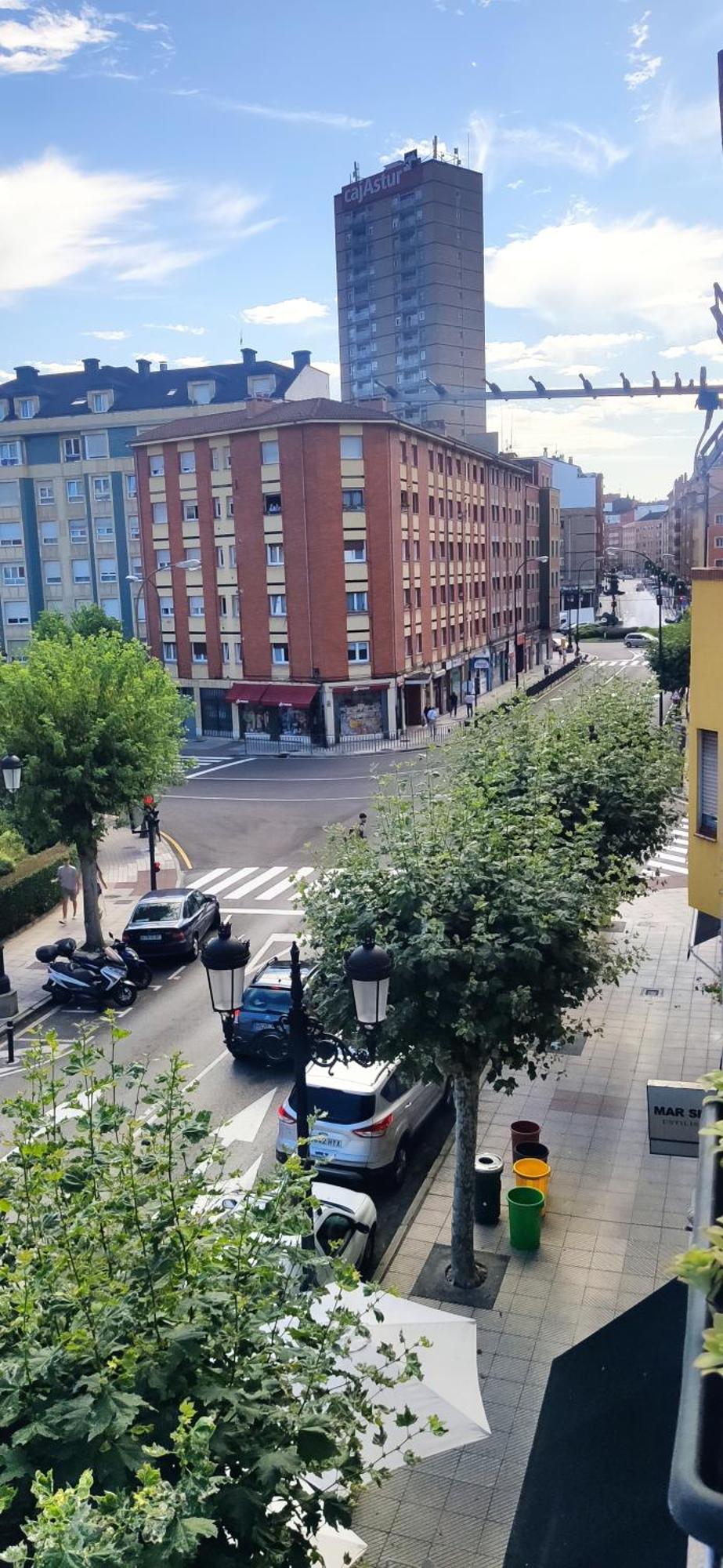 Alojamiento Oviedo 3 Con Parking Exteriör bild